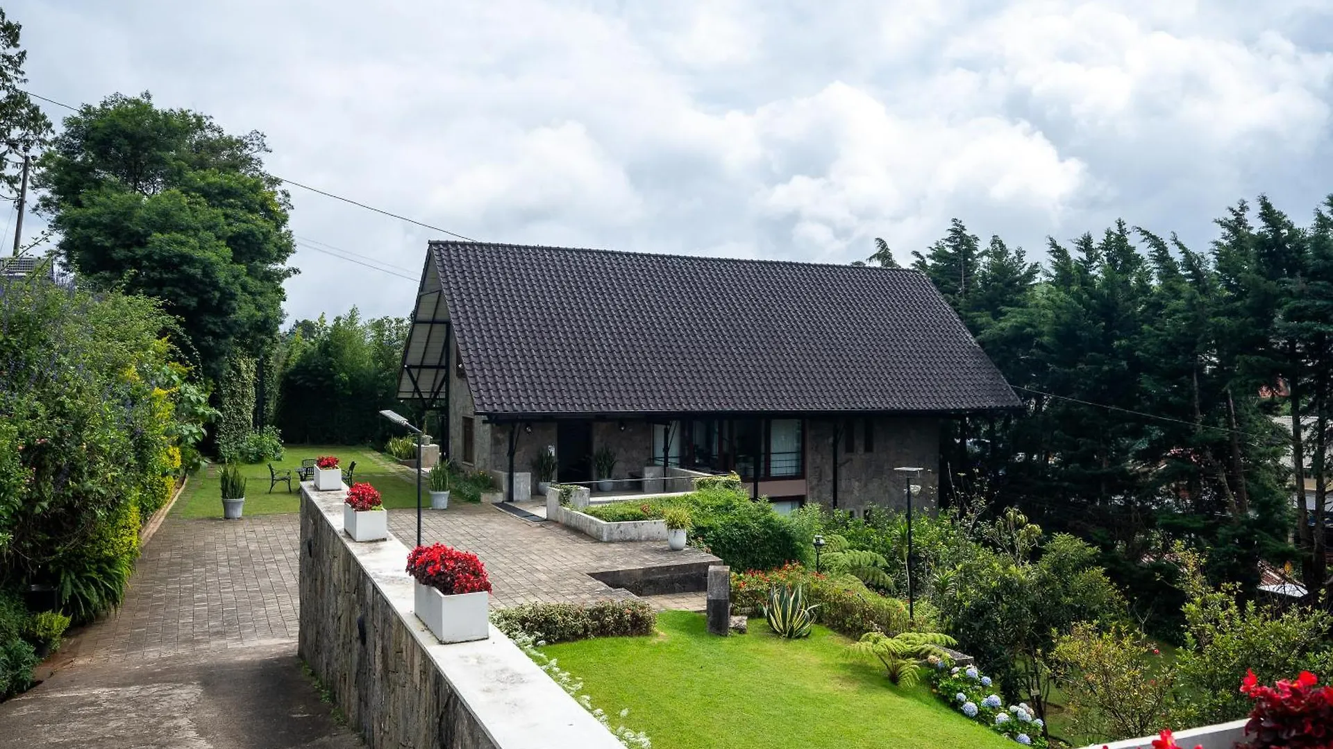 Tathya Hills Nuwaraeliya Bed & Breakfast Nuwara Eliya Sri Lanka