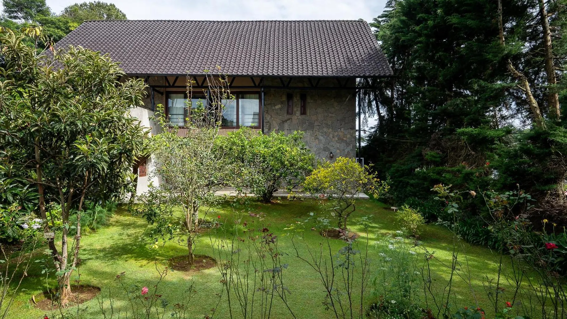 Tathya Hills Nuwaraeliya Bed & Breakfast Nuwara Eliya
